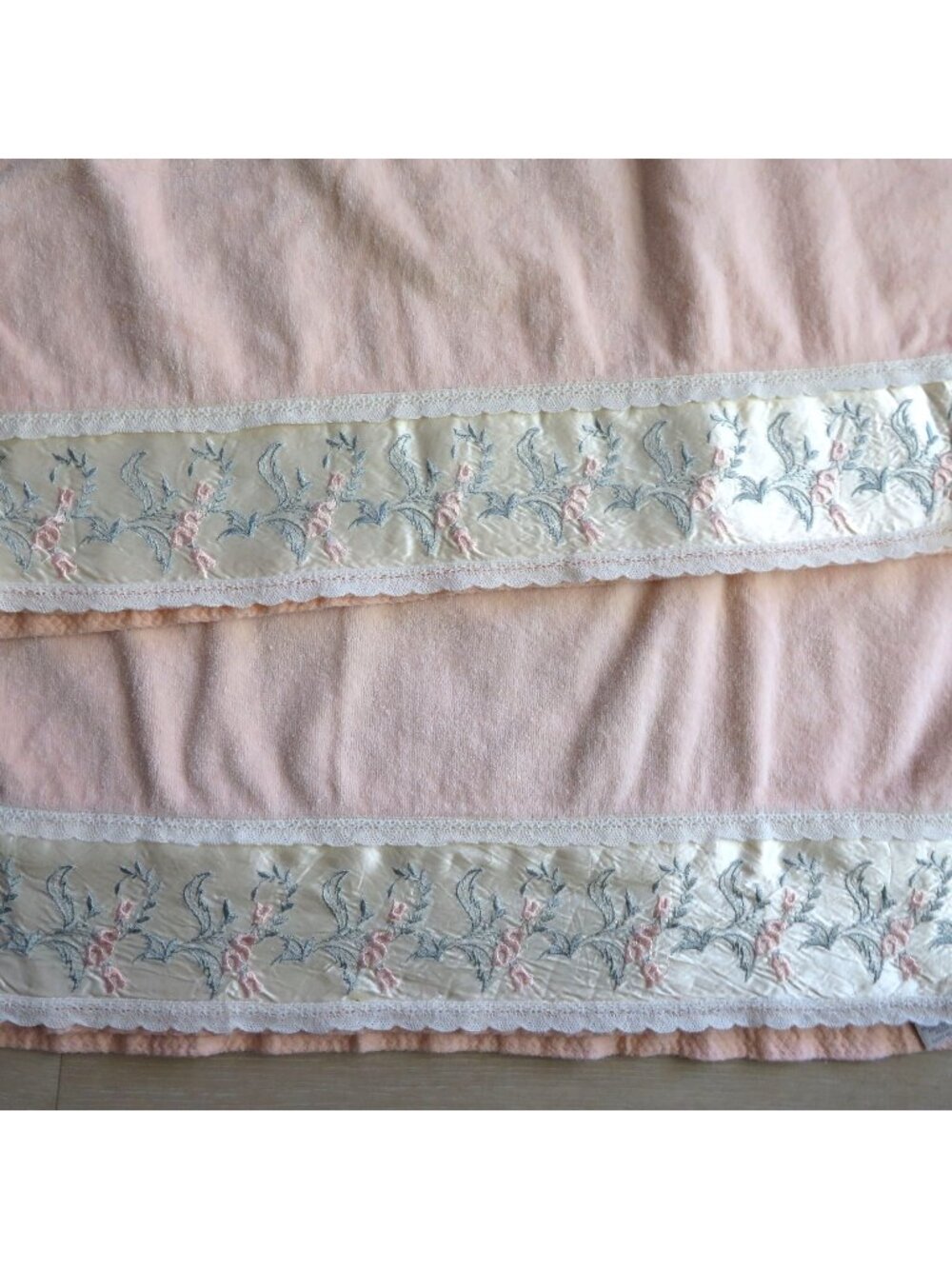 Vintage Trousseau Peach Bath Towels Embroidered Satin Trim Lace Edge USA Made